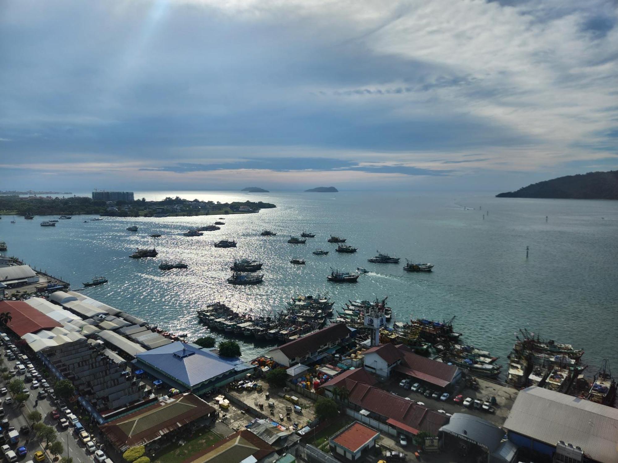 The Shore Kota Kinabalu City Centre By Lw Suites Habitación foto